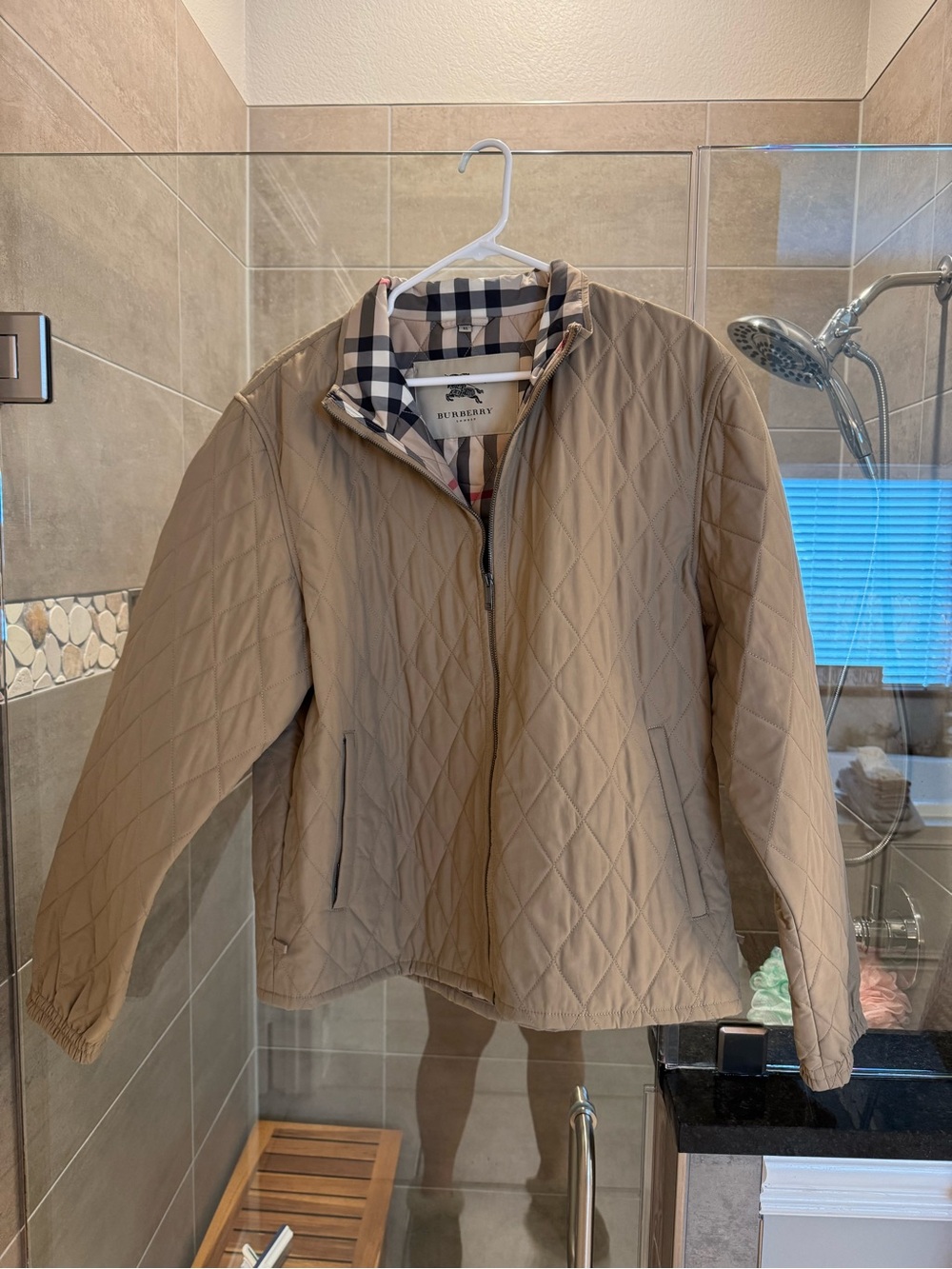 Burberry Quilted Jacket in Khaki with Signature Check Lining